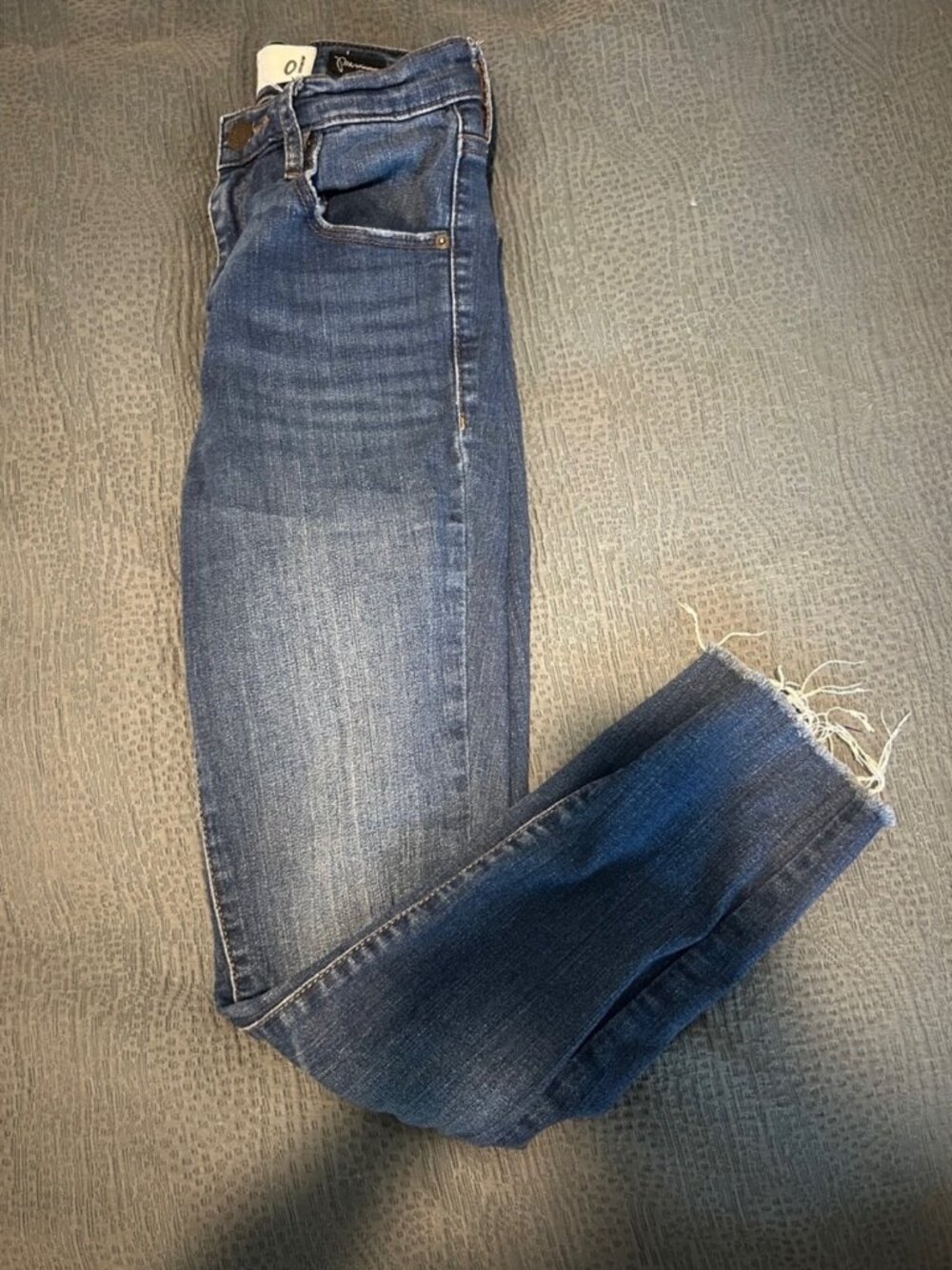Garage Skinny Jeans with Frayed Hem - Size 01